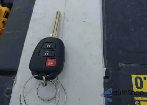 2015 Toyota Rav4 Xle z USA, uszkodzony, nr VIN 2T3RFREV9FW241834